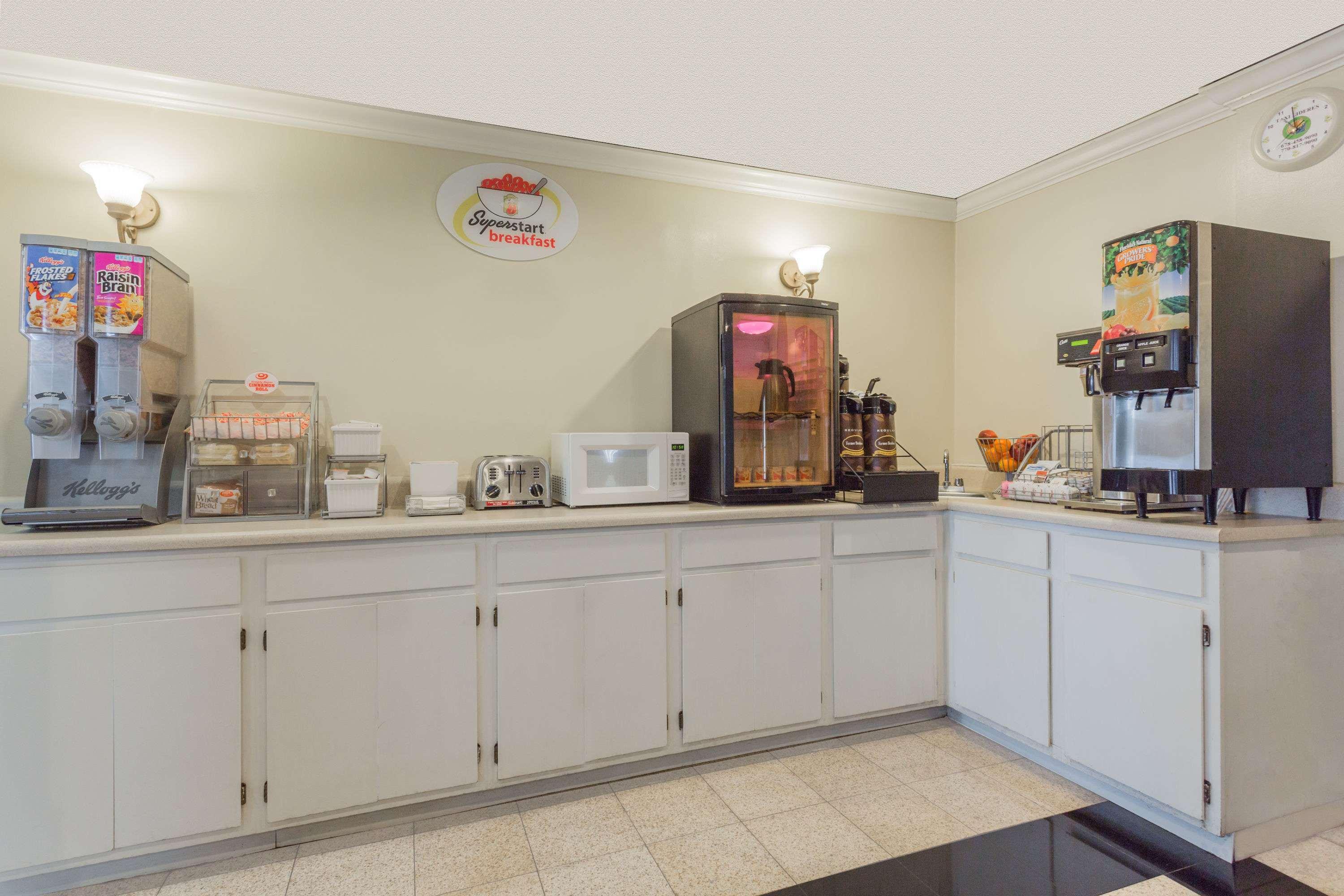 Super 8 by Wyndham Atlanta Northeast GA - photo 15