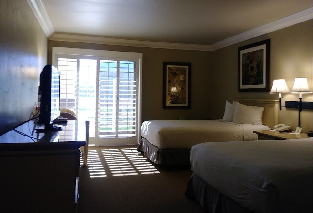 Indian Wells Resort Hotel - photo 8