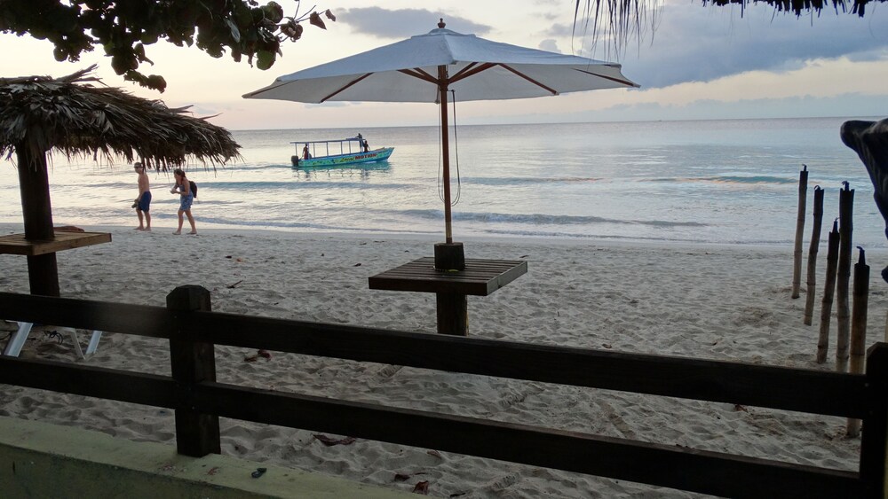 Bar B Barn Beach Hotel in Negril, Jamaica