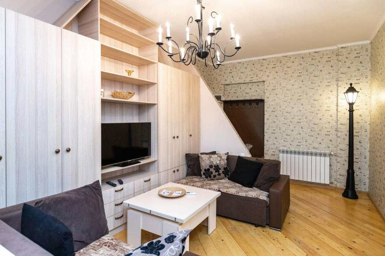 Wehost Duplex Near Rustaveli Avenue