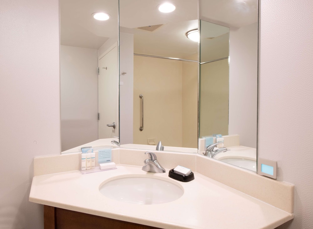 Hampton Inn & Suites Rochester Victor - photo 31