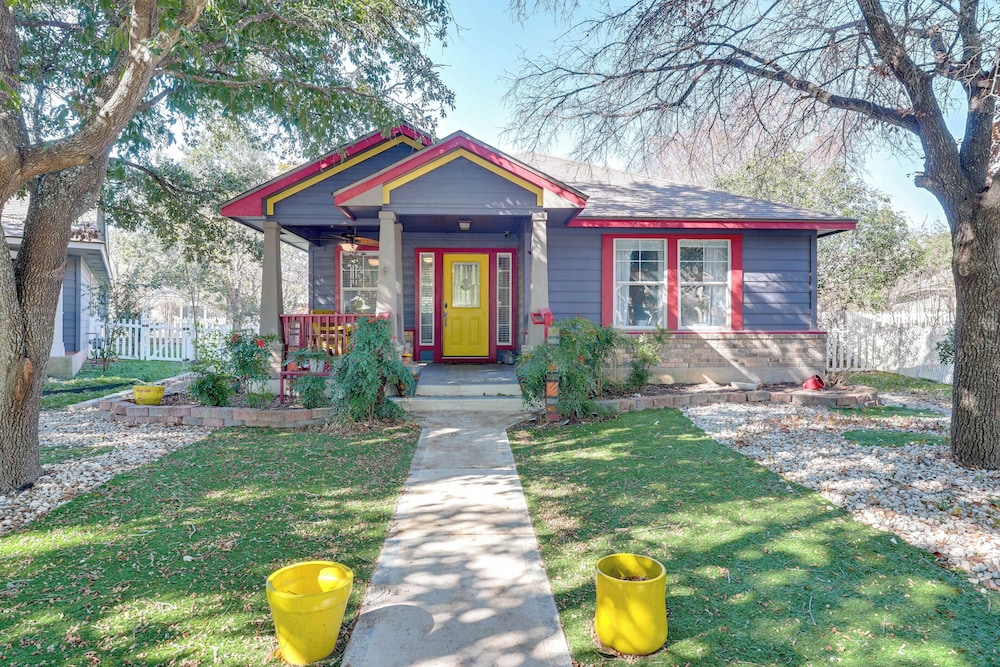 Bring Your Pup Remote work Hub 22 Mi to Austin — hotel in Kyle