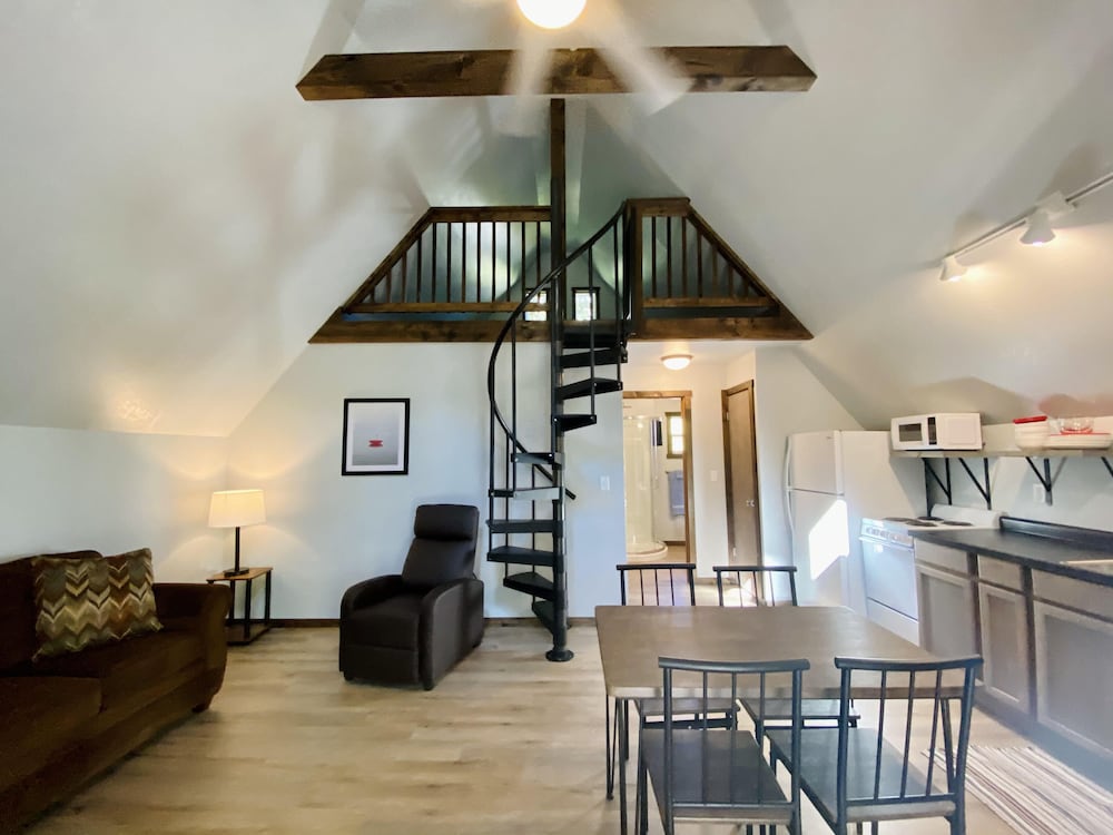 Calm Waters Cabin Resort - photo 23