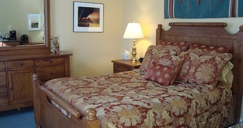 Bristol Suites - photo 9