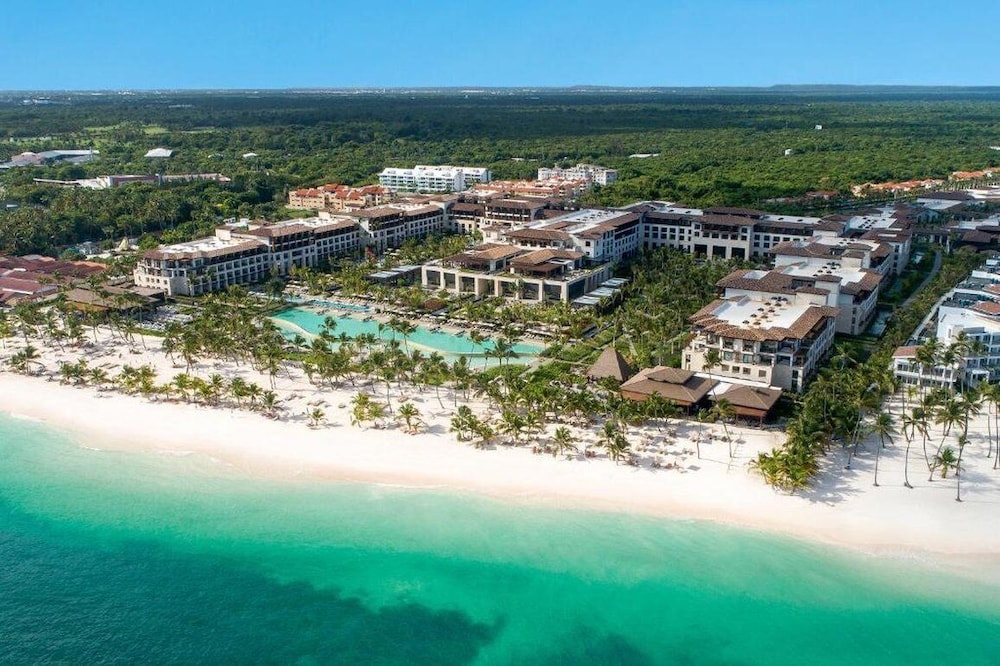 Lopesan Costa Bávaro Resort Spa & Casino All Inclusive