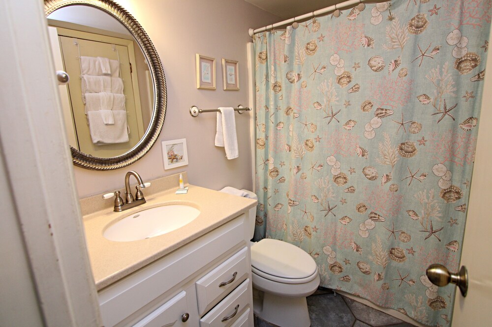 Driftwood Towers 1d 2 Bedroom Condo by RedAwning Gulf Shores - photo 10