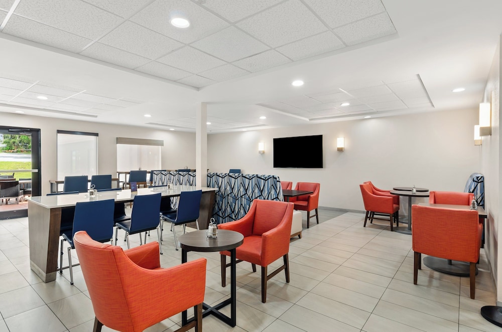 Holiday Inn Express Princeton by IHG - photo 30