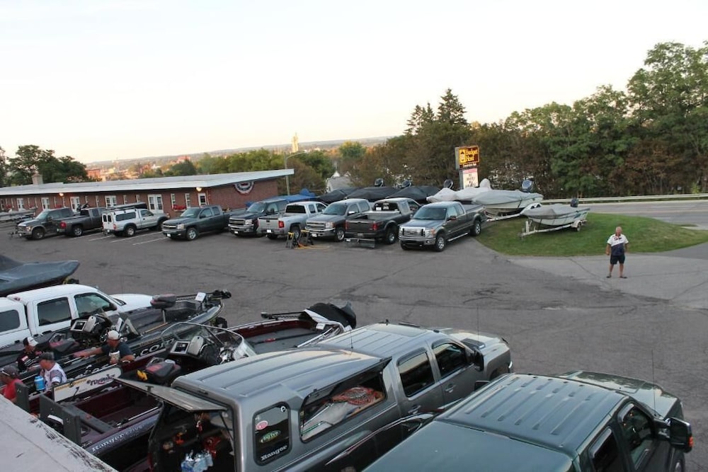 Budget Host Crestview Inn - photo 30