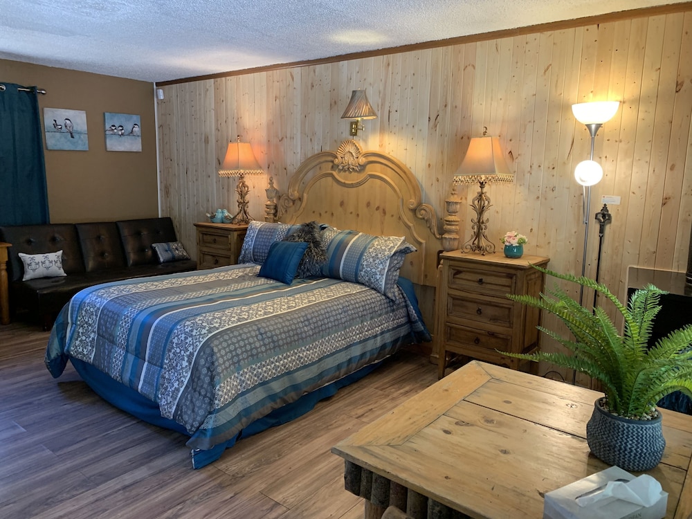 Grey Squirrel Resort - photo 12