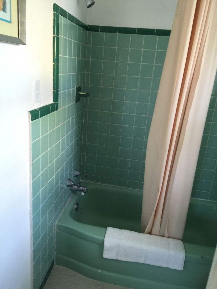 Amber Tides Motel - photo 32