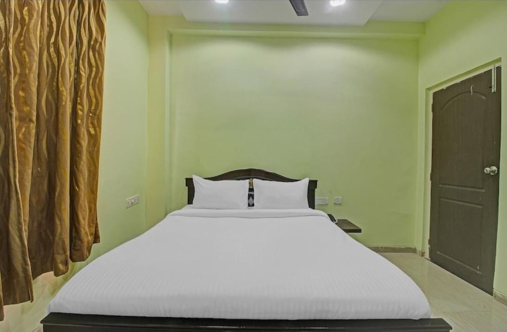 Goroomgo LA GRACE Suit Bhubaneshwar — Bhubaneshwar — photo 2