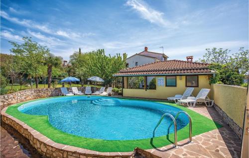 1 Bedroom Cozy Apartment In Porec — 4-Star Luxury Hotel in Porec, Croatia