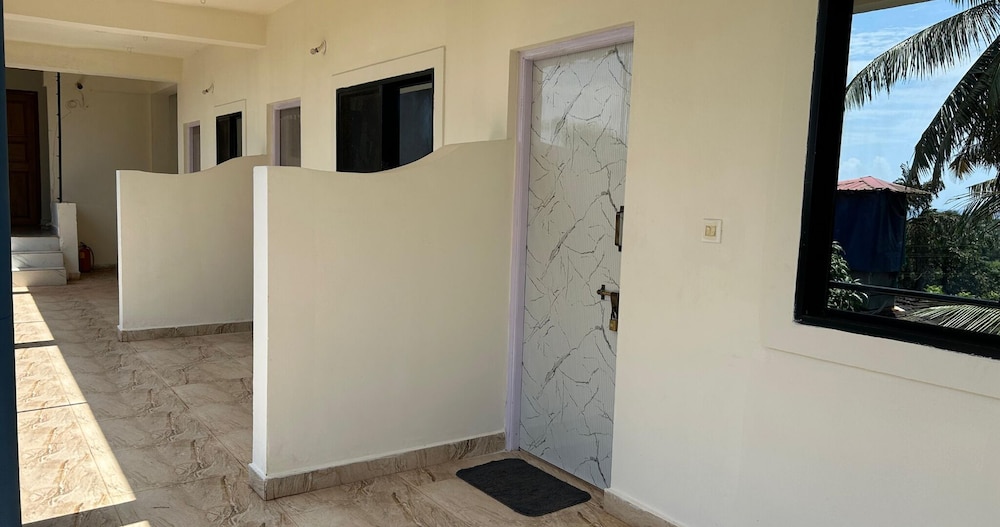 Aqua Wave By Yogitree Hotels — Mormugao