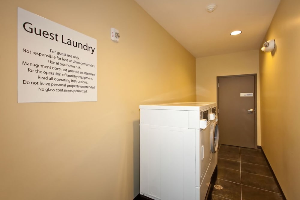 Holiday Inn Express Hotel & Suites Newton - photo 19