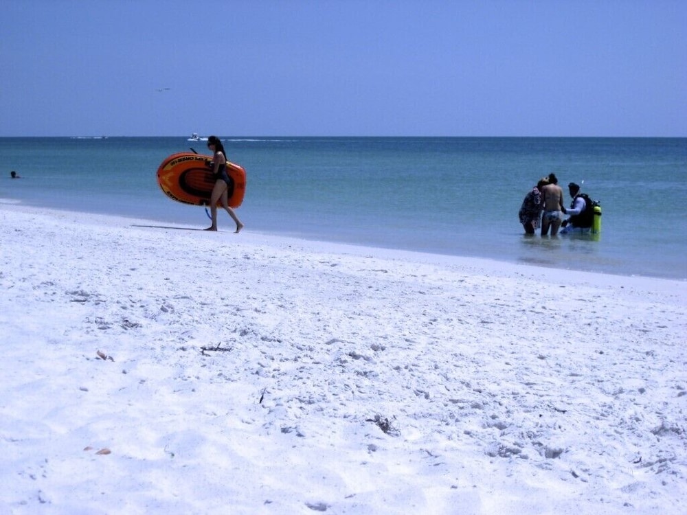 Beach Retreat Unit B By Anna Maria - photo 11