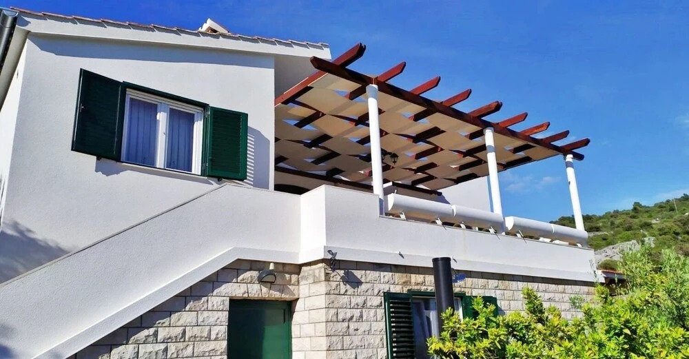 Miki 25 m From Crystal Clear sea A1 in Rogoznica, Croatia