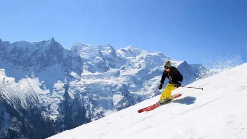 Apartment Marcel Cosy Chamonix Haven Mont Blanc — 4-Star Luxury Hotel in Chamonix-Mont-Blanc, France