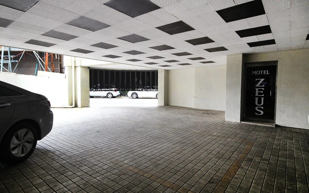 Gwangju Sinandong Zeus in Gwangju, South Korea