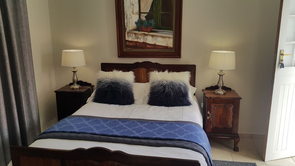 Innexcellence B&B — 4-Star Luxury Hotel in De Aar, South Africa