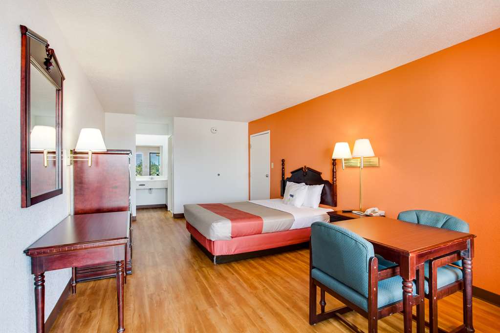 Motel 6 White House TN - photo 14