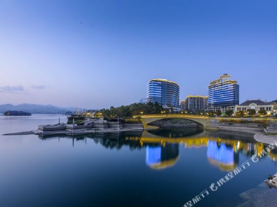 Lvcheng Lanwan Holiday Hotel — 4-Star Luxury Hotel in Hangzhou, People's Republic of China