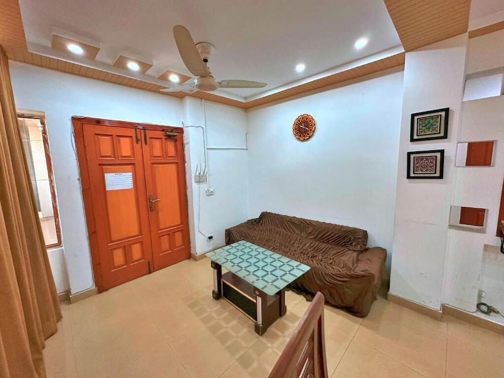 Fundaq Siaaaz in Lahore, Pakistan