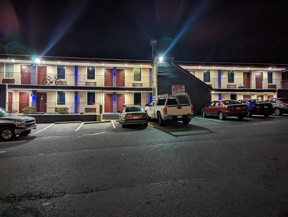 Executive Inn Coopersburg - photo 12