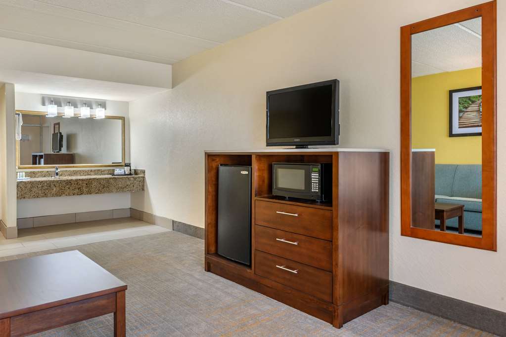 Quality Inn & Suites Palatka Riverfront - photo 19