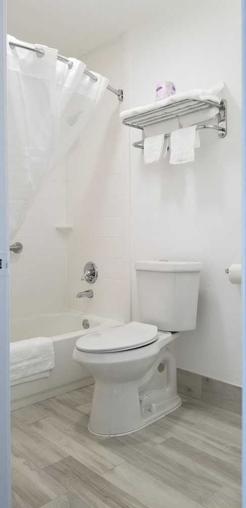 Key West Inn Boaz - photo 22