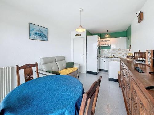 Apartment Granville Appartement Centre Ville — 4-Star Luxury Hotel in Granville, France