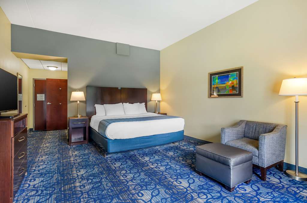 Best Western Plus Waynesboro Inn & Suites Conference Center - photo 11