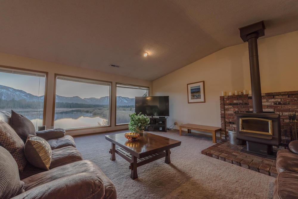 Mv1: Mount Tallac Estate 010630 - photo 12