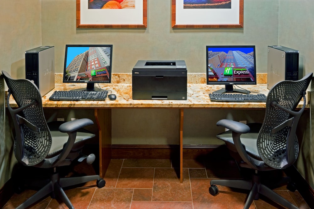 Holiday Inn Express New York City Times Square by IHG - photo 34
