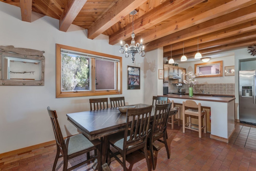 Acoma Majestic Views Near the Santa Fe Opera and Four Seasons in Tesuque - photo 6