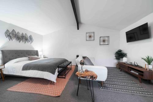 Relax in a Quaint Private and Cozy Guest House — 4-Star Luxury Hotel in San Jose, United States