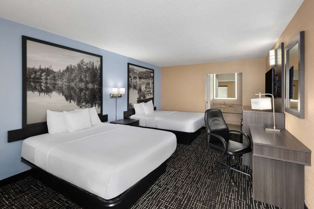 Super 8 by Wyndham Paducah I 24 Exit 4 - photo 22