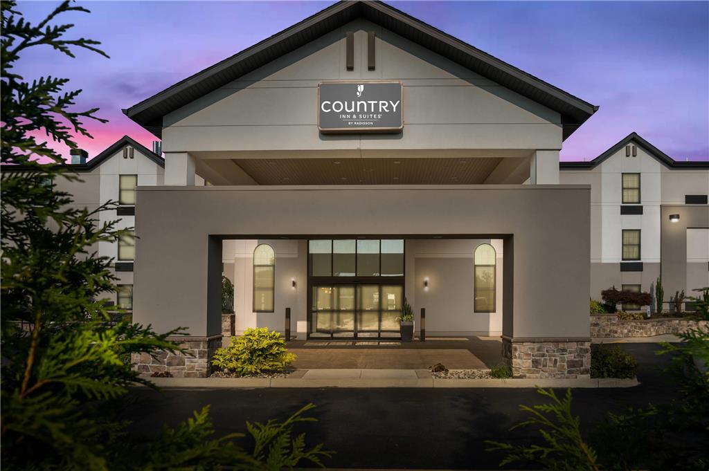 Country Inn & Suites by Radisson Grandville Grand Rapids West MI - photo 3