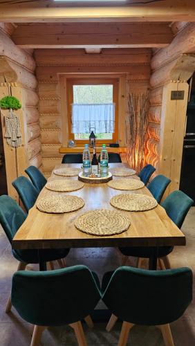 Osada Kuboski Dom z Bali Leśny Zakątek in Kamesznica, Poland