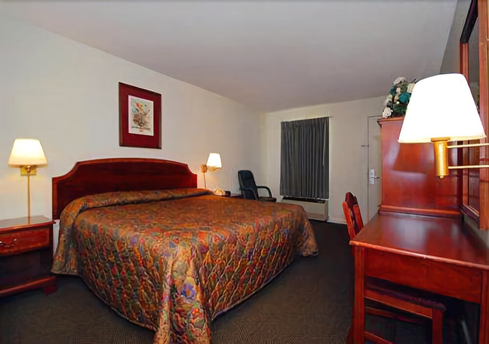 Econo Lodge Union City Atlanta South - photo 10