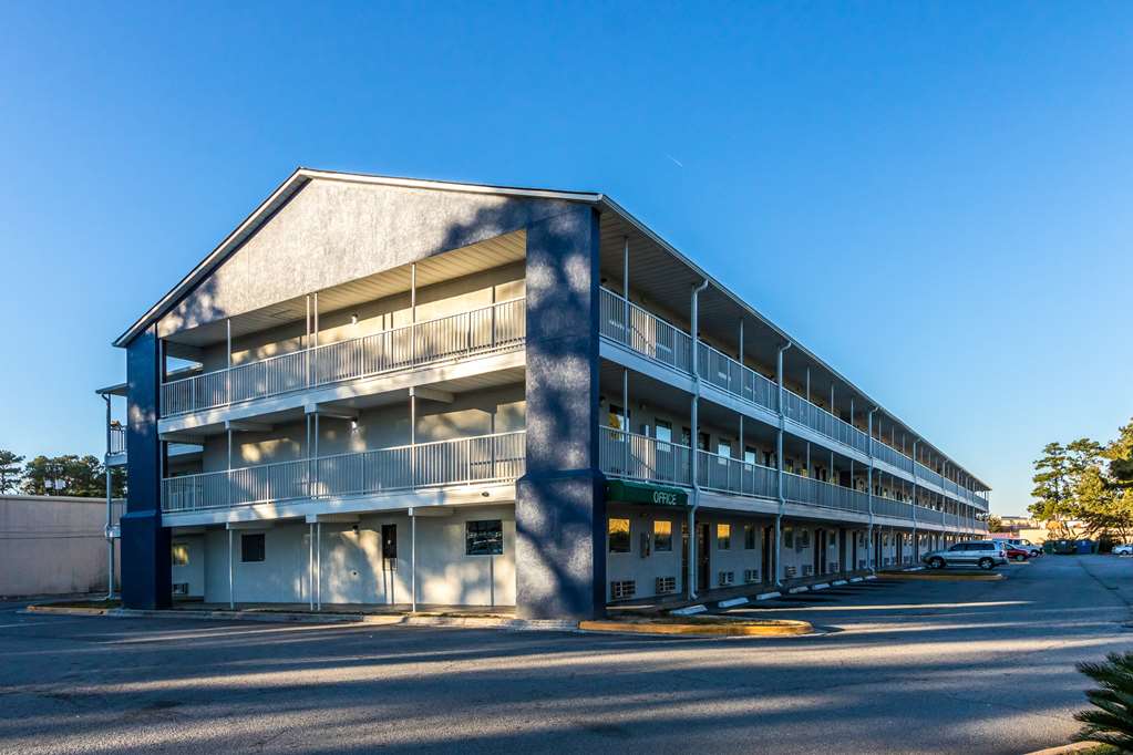 Studio 6 Extended Stay Savannah GA - photo 6