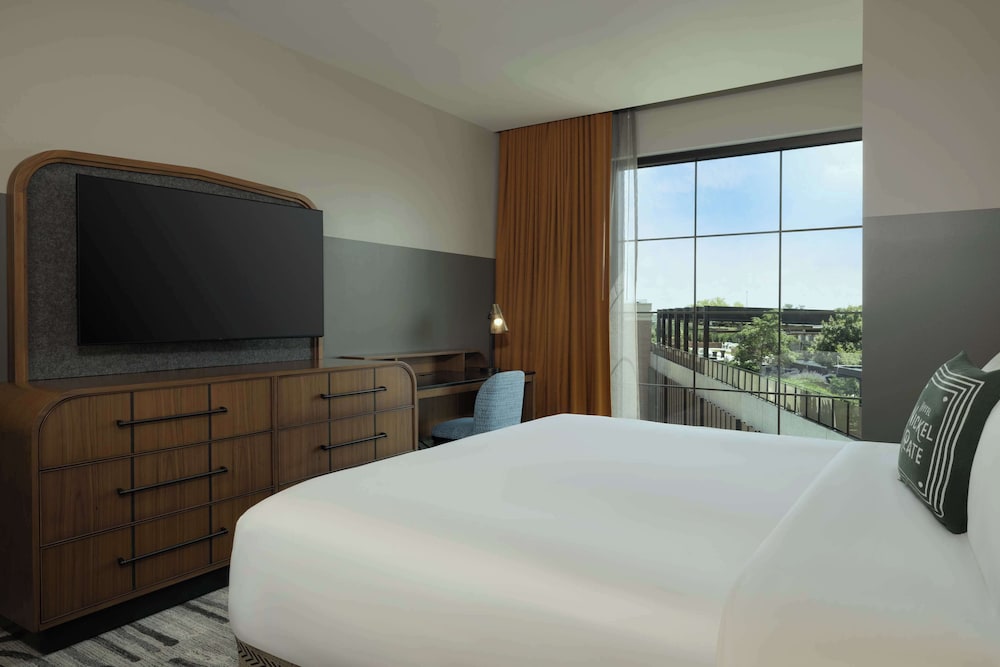 Hotel Nickel Plate Fishers Tapestry Collection by Hilton - photo 14