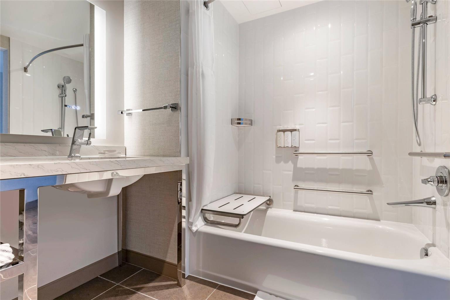 Cambria Hotel Washington D.C. Navy Yard Riverfront - photo 13