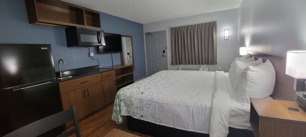 HomeTowne Studios Egg Harbor Atlantic City Airport - photo 5