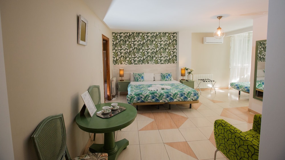Hostal Escala Suites Hortaleza Madrid