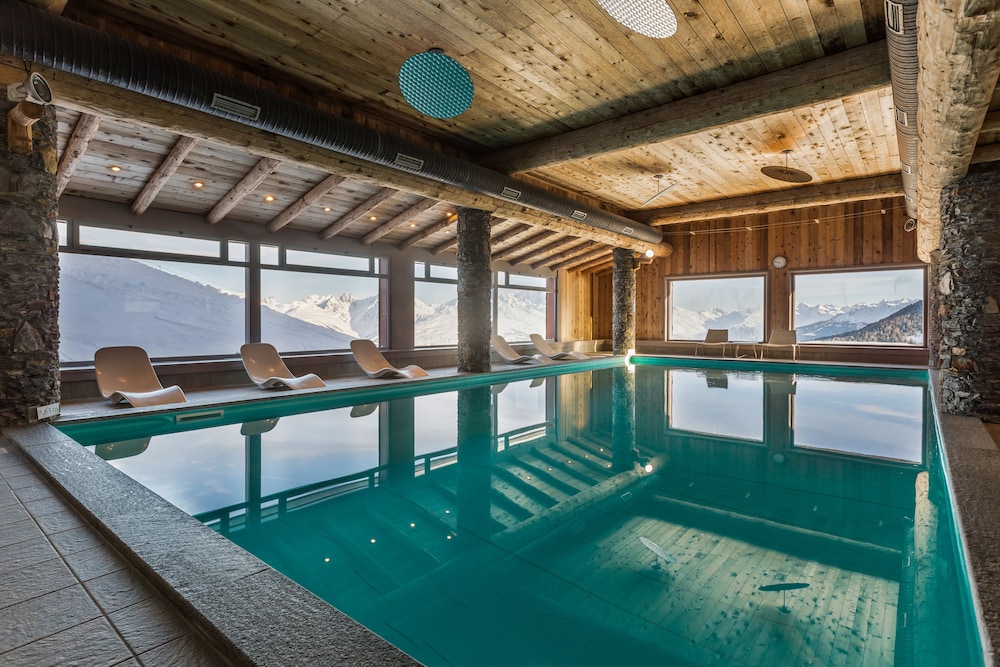 Résidence Pierre & Vacances Premium Les Hauts Bois — 4-Star Luxury Hotel in Aime, France