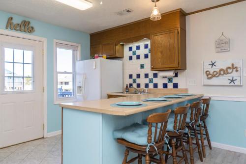 Out of the Blue by Oak Island Accommodations - photo 10