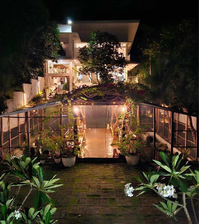 A T Beach Resort Queen Room in Cebu City, Philippines