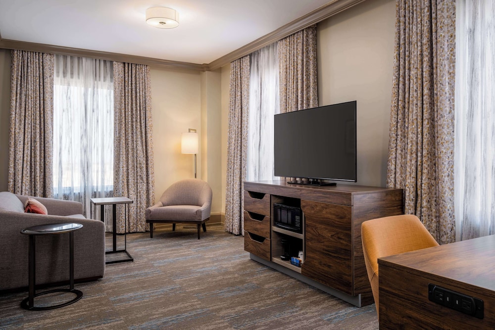 Hampton Inn & Suites by Hilton New Orleans Canal St. French Quarter - photo 48