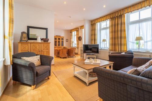 Villa Eden Dependance Apartment 9 — 4-Star Luxury Hotel in Ostseebad Binz, Germany