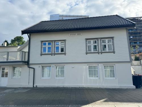 Charming Apartment in the harbour of Jørpeland — 4-Star Luxury Hotel in Jorpeland, Norway